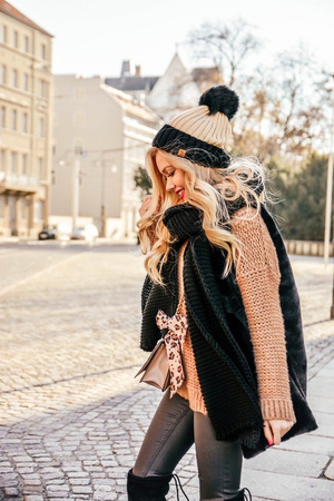 BLAIRE BLACK czarna kamizelka z dzianiny